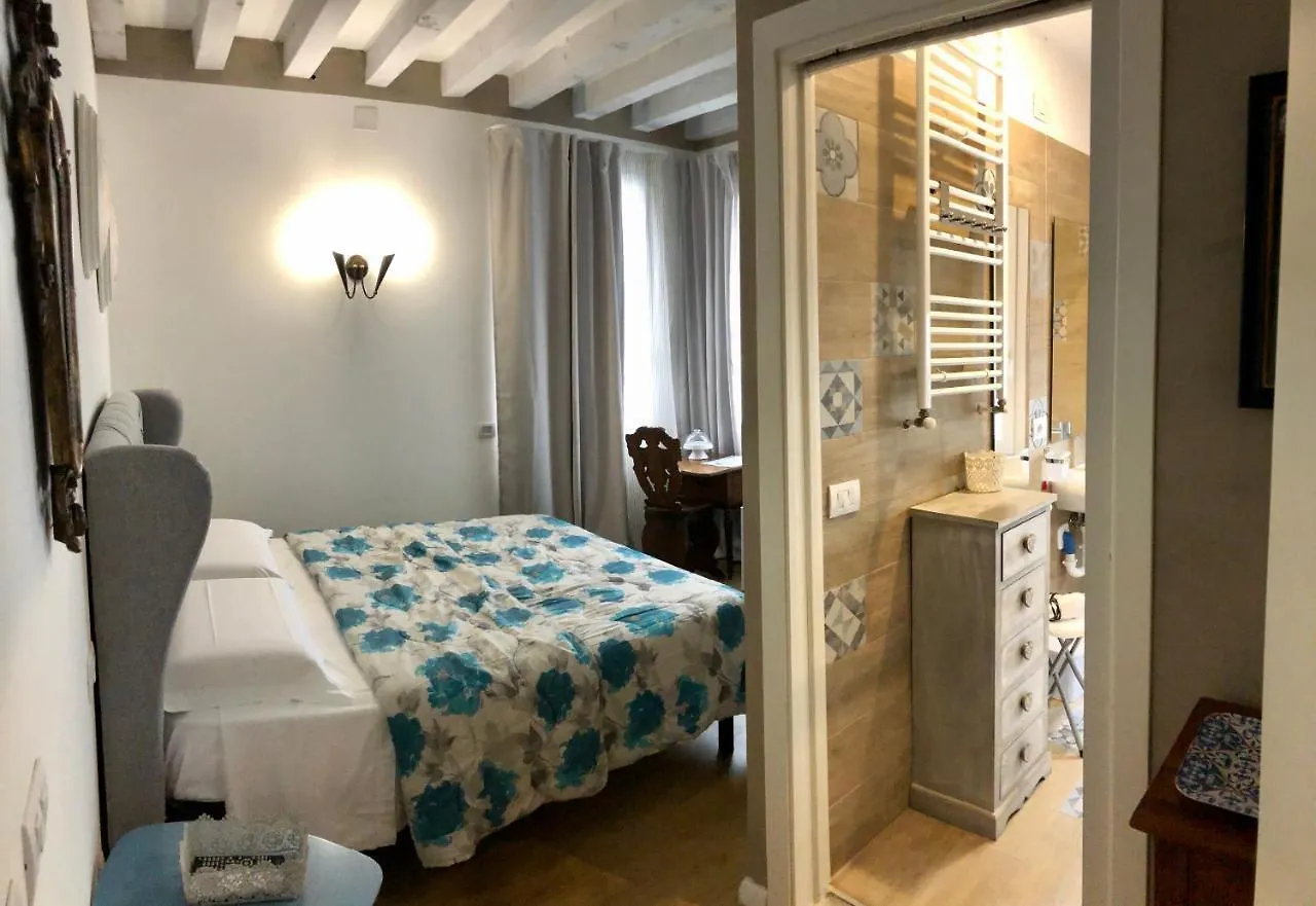 A Casa Di V-Ale Hotel Treviso 3*,